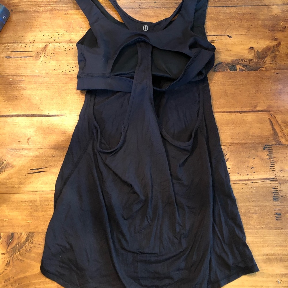 Lululemon All Sport Support Tank. Size 6 - Picture 6 of 7
